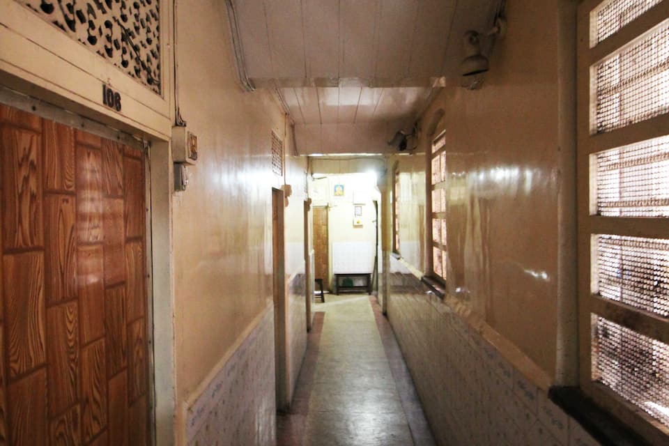 Anupam Hotel